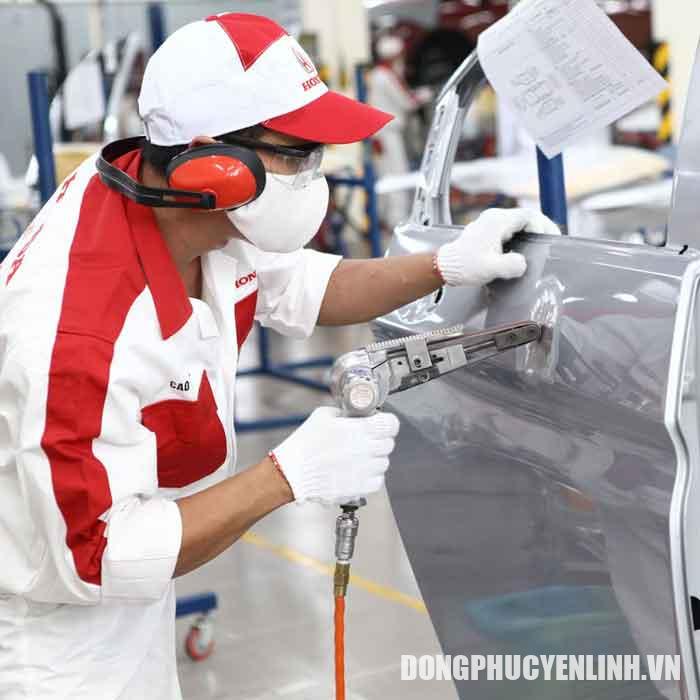 Bộ đồng phục bảo hộ nhân viên Honda nhà máy tại Việt Nam